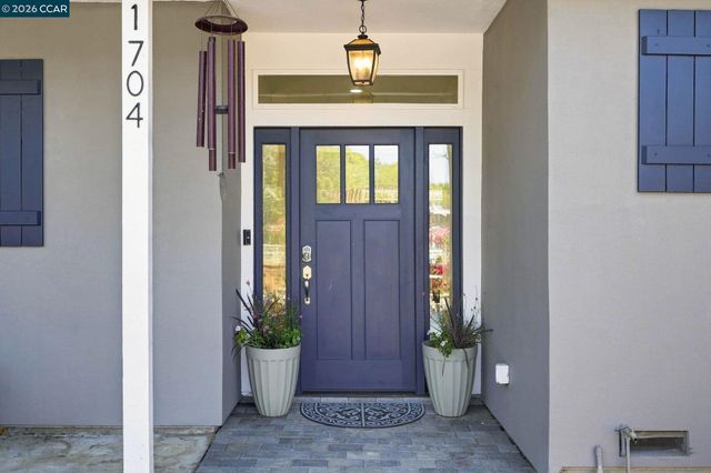 1704 Denkinger Rd., Concord, CA 94521