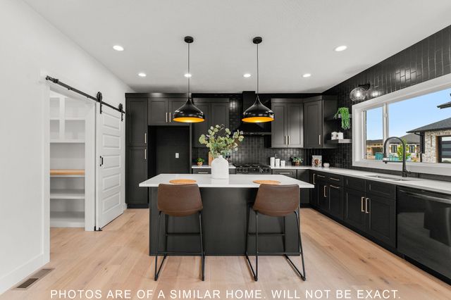 1221 W Rainey Street, Ozark, MO 65721