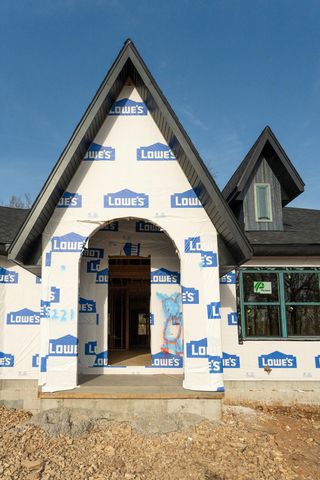 1221 W Rainey Street, Ozark, MO 65721