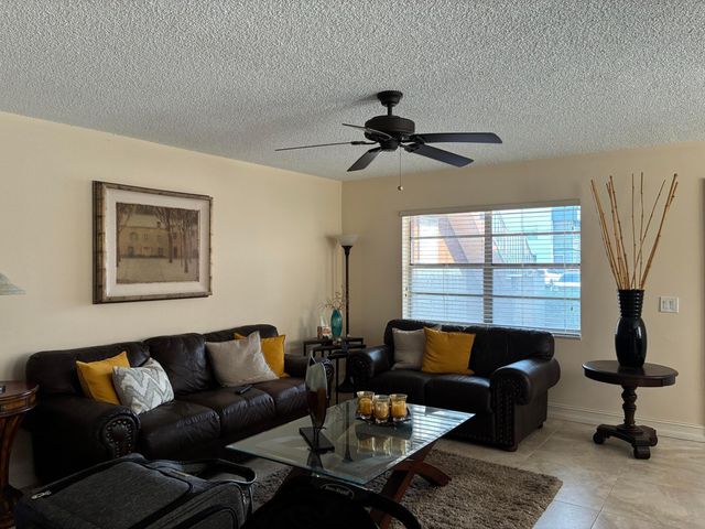 489 Burgundy K, Delray Beach, FL 33484