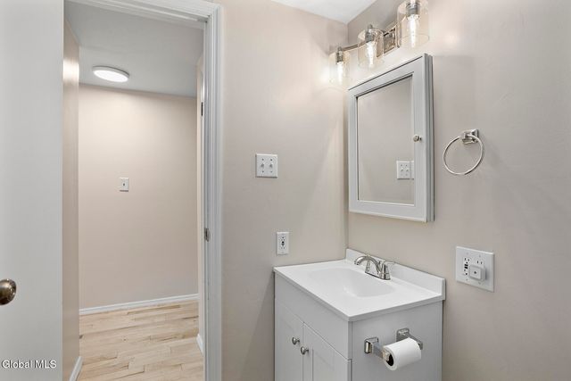 66 Hathorn Boulevard, Saratoga Springs, NY 12866