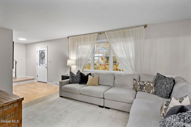 66 Hathorn Boulevard, Saratoga Springs, NY 12866