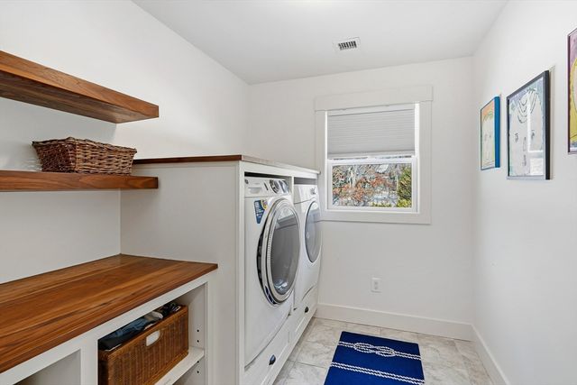 241 Daggett Avenue, Tisbury, MA 02568