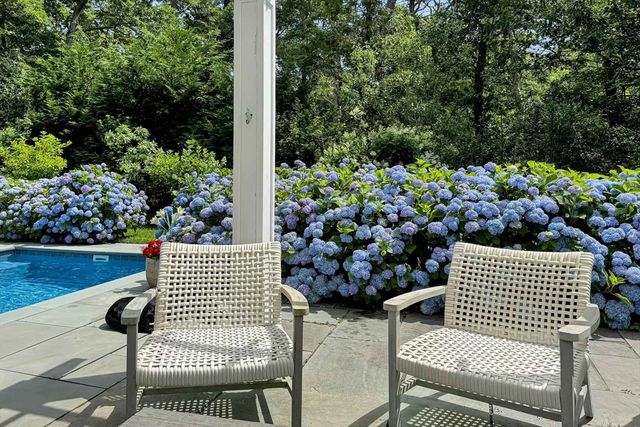 241 Daggett Avenue, Tisbury, MA 02568