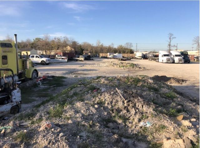 4815 Saunders Road, Houston, TX 77093