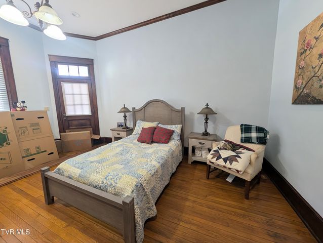 221 East Main Street, Clintwood, VA 24228