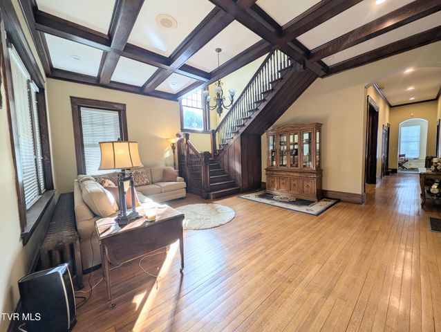 221 East Main Street, Clintwood, VA 24228