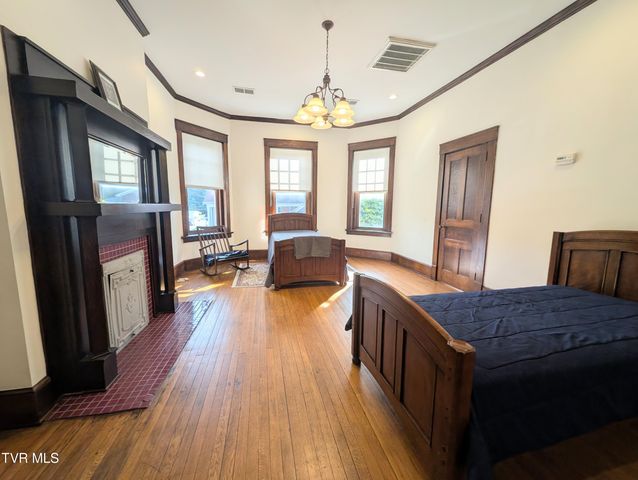 221 East Main Street, Clintwood, VA 24228