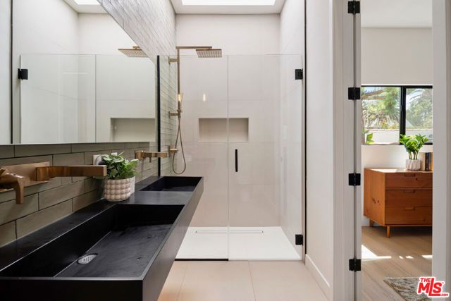 8956 Dicks Street, West Hollywood, CA 90069