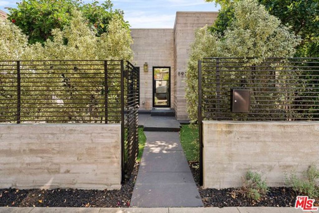 8956 Dicks Street, West Hollywood, CA 90069