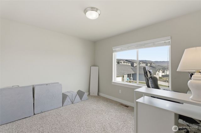 2247 S Mystical Loop, East Wenatchee, WA 98802