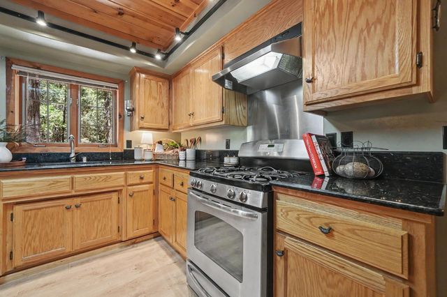 19720 Bear Ct, Volcano, CA 95689