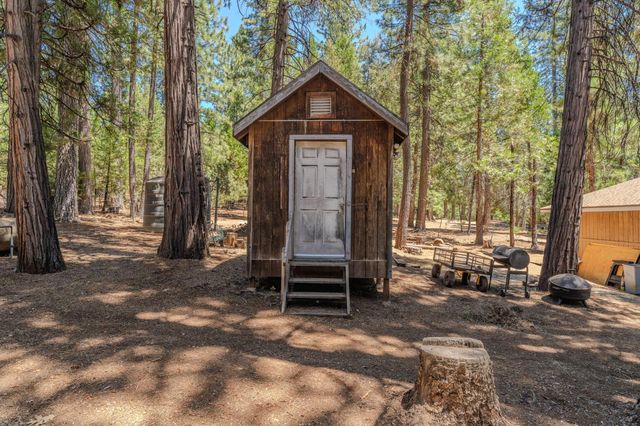 19720 Bear Ct, Volcano, CA 95689