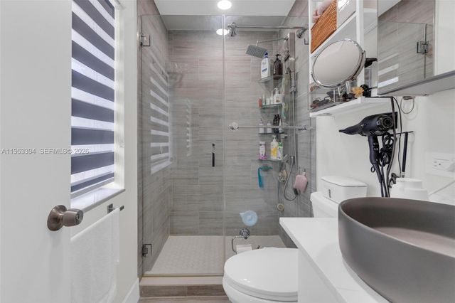 12225 SW 42nd St, Miami, FL 33175