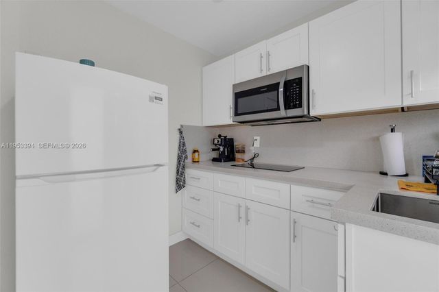 12225 SW 42nd St, Miami, FL 33175