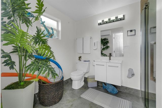 12225 SW 42nd St, Miami, FL 33175