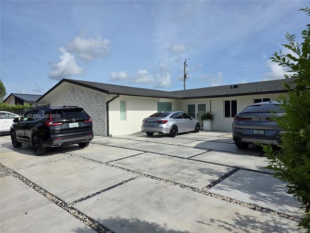 12225 SW 42nd St, Miami, FL 33175