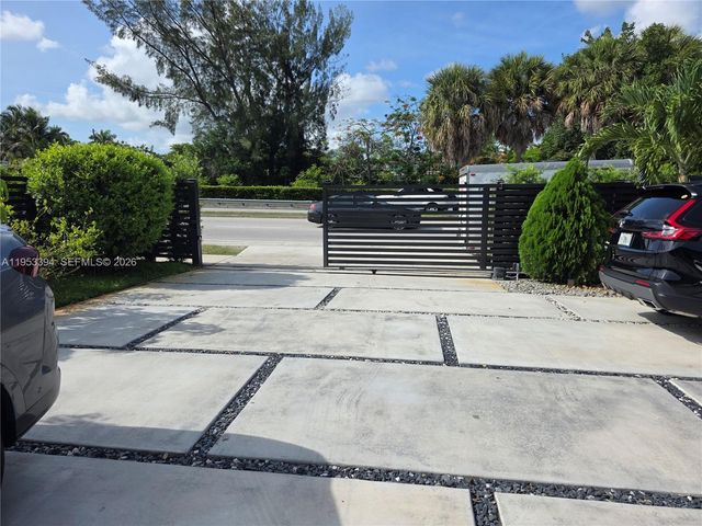 12225 SW 42nd St, Miami, FL 33175