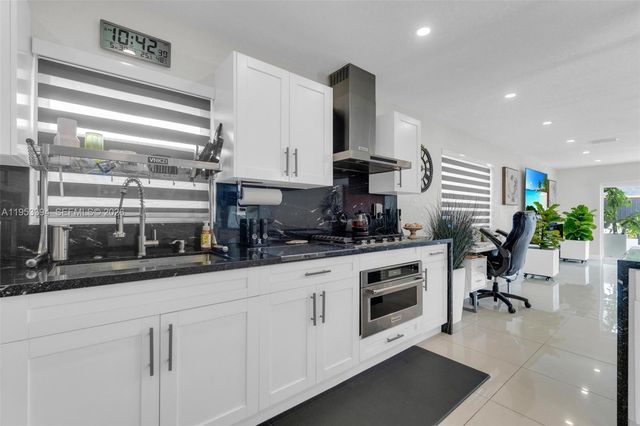 12225 SW 42nd St, Miami, FL 33175