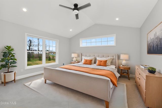 10 Scarlet Street, Clifton Park, NY 12065