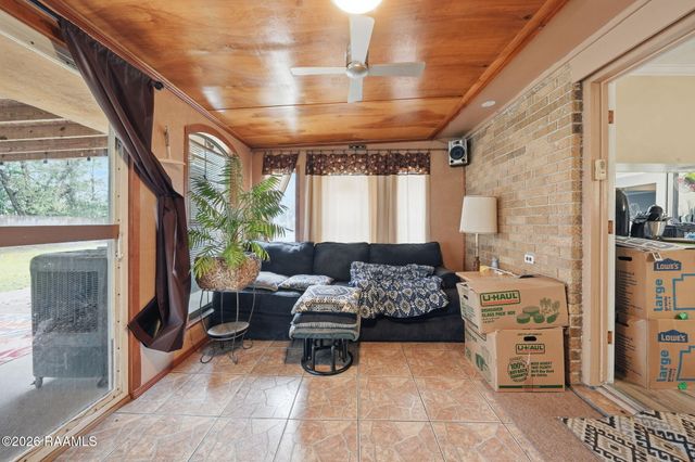 107 Habetz Loop, Rayne, LA 70578