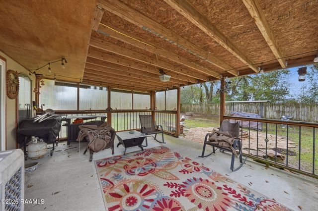 107 Habetz Loop, Rayne, LA 70578