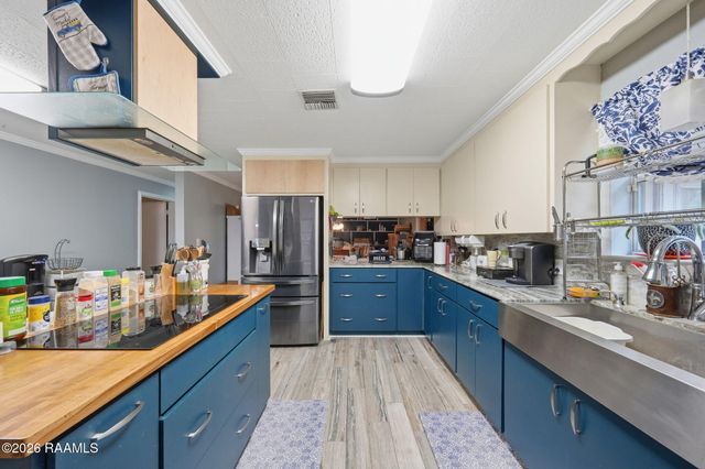 107 Habetz Loop, Rayne, LA 70578