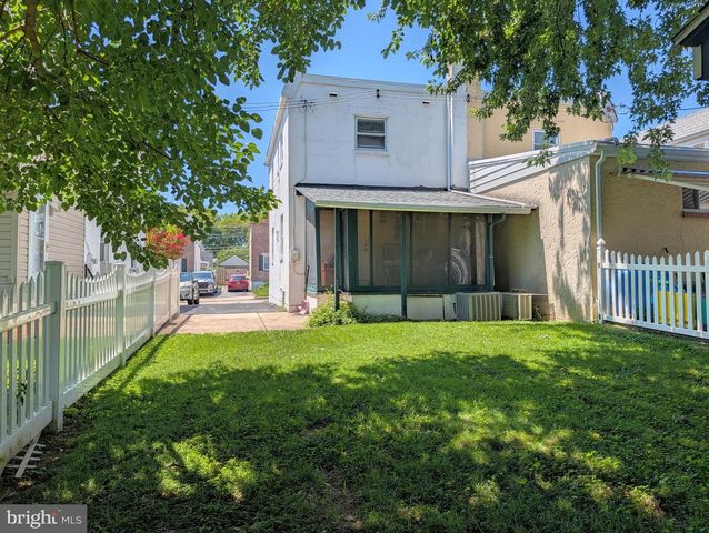 409 CARLISLE AVE, Prospect Park, PA 19076