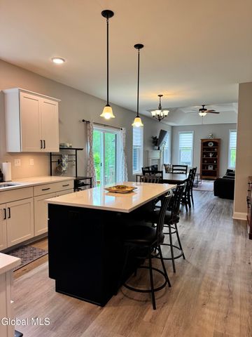 7 Huntington Way, Ballston Spa, NY 12020