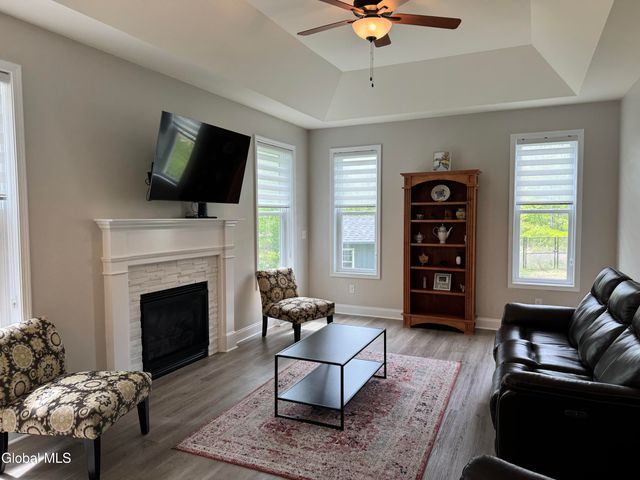 7 Huntington Way, Ballston Spa, NY 12020