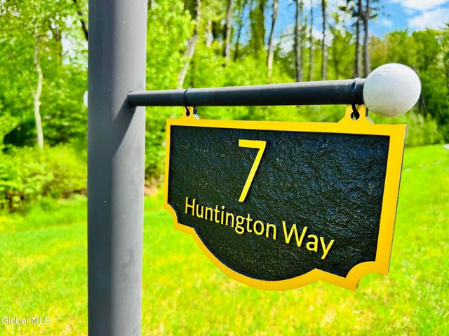 7 Huntington Way, Ballston Spa, NY 12020