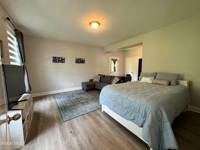 7 Huntington Way, Ballston Spa, NY 12020