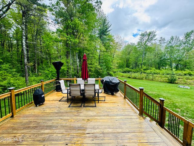 7 Huntington Way, Ballston Spa, NY 12020