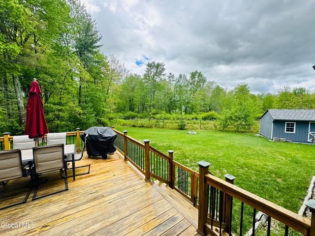 7 Huntington Way, Ballston Spa, NY 12020