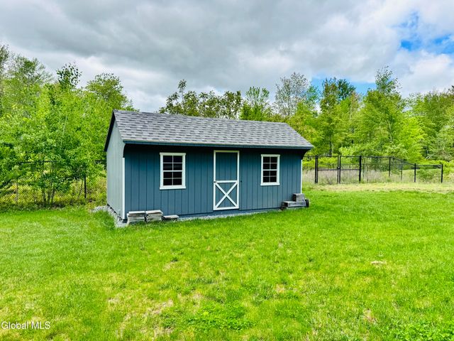 7 Huntington Way, Ballston Spa, NY 12020