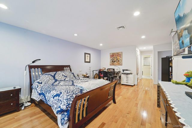 12 Chippewa Court, Suffern, NY 10901