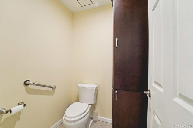 12 Chippewa Court, Suffern, NY 10901