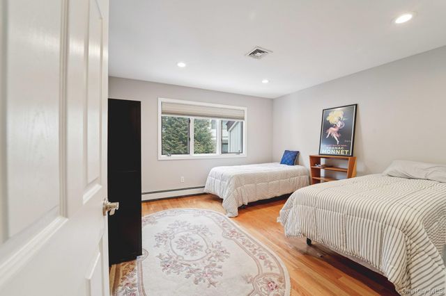 12 Chippewa Court, Suffern, NY 10901