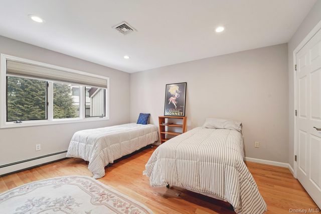 12 Chippewa Court, Suffern, NY 10901