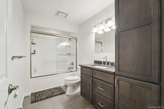 12 Chippewa Court, Suffern, NY 10901