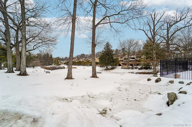 12 Chippewa Court, Suffern, NY 10901