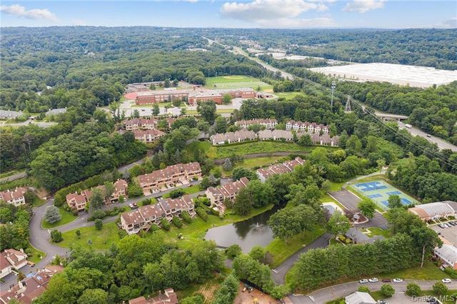 12 Chippewa Court, Suffern, NY 10901