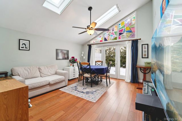 12 Chippewa Court, Suffern, NY 10901