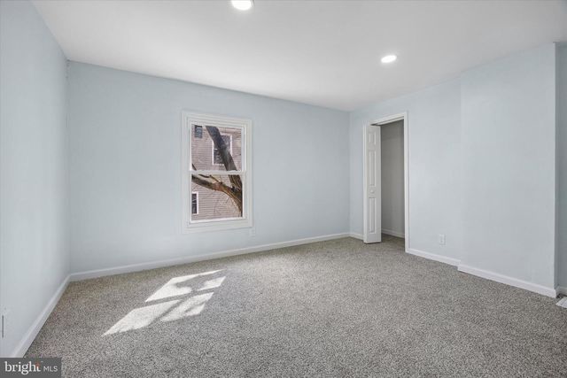 6 W GRIFFITH ST, Penns Grove, NJ 08069