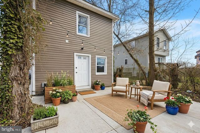 6 W GRIFFITH ST, Penns Grove, NJ 08069