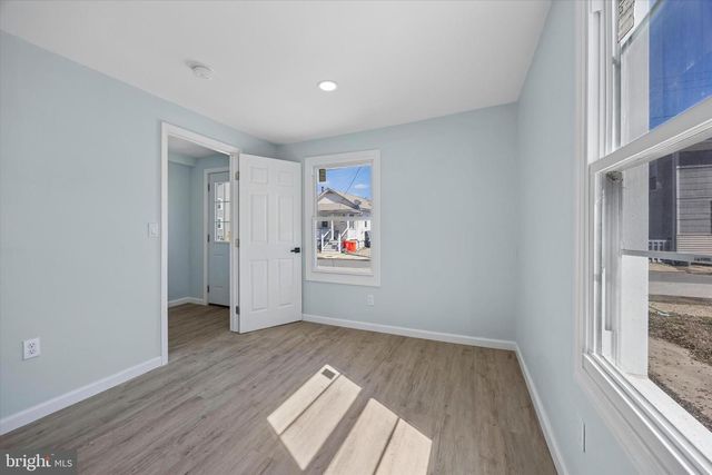 6 W GRIFFITH ST, Penns Grove, NJ 08069