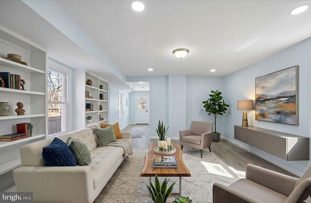 6 W GRIFFITH ST, Penns Grove, NJ 08069