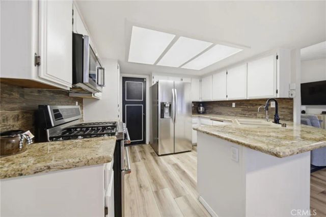 21185 Wren Street, Apple Valley, CA 92308