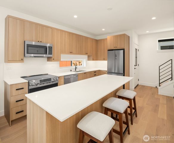 9010 5th Avenue S, Seattle, WA 98108