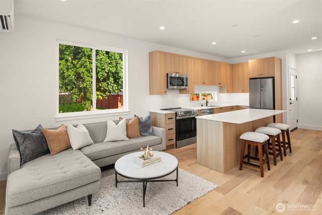 9010 5th Avenue S, Seattle, WA 98108